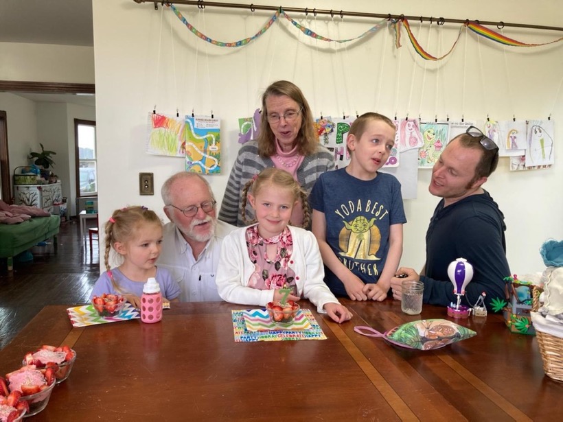 28FE39BC-3D31-42B4-BF6D-DC7A25CE97E3_1_105_c